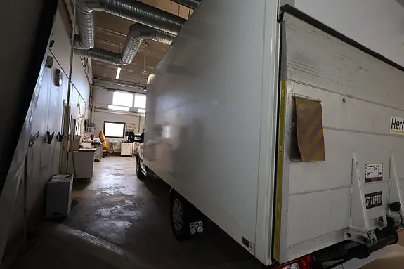 Ford Transit 2023 photo 5