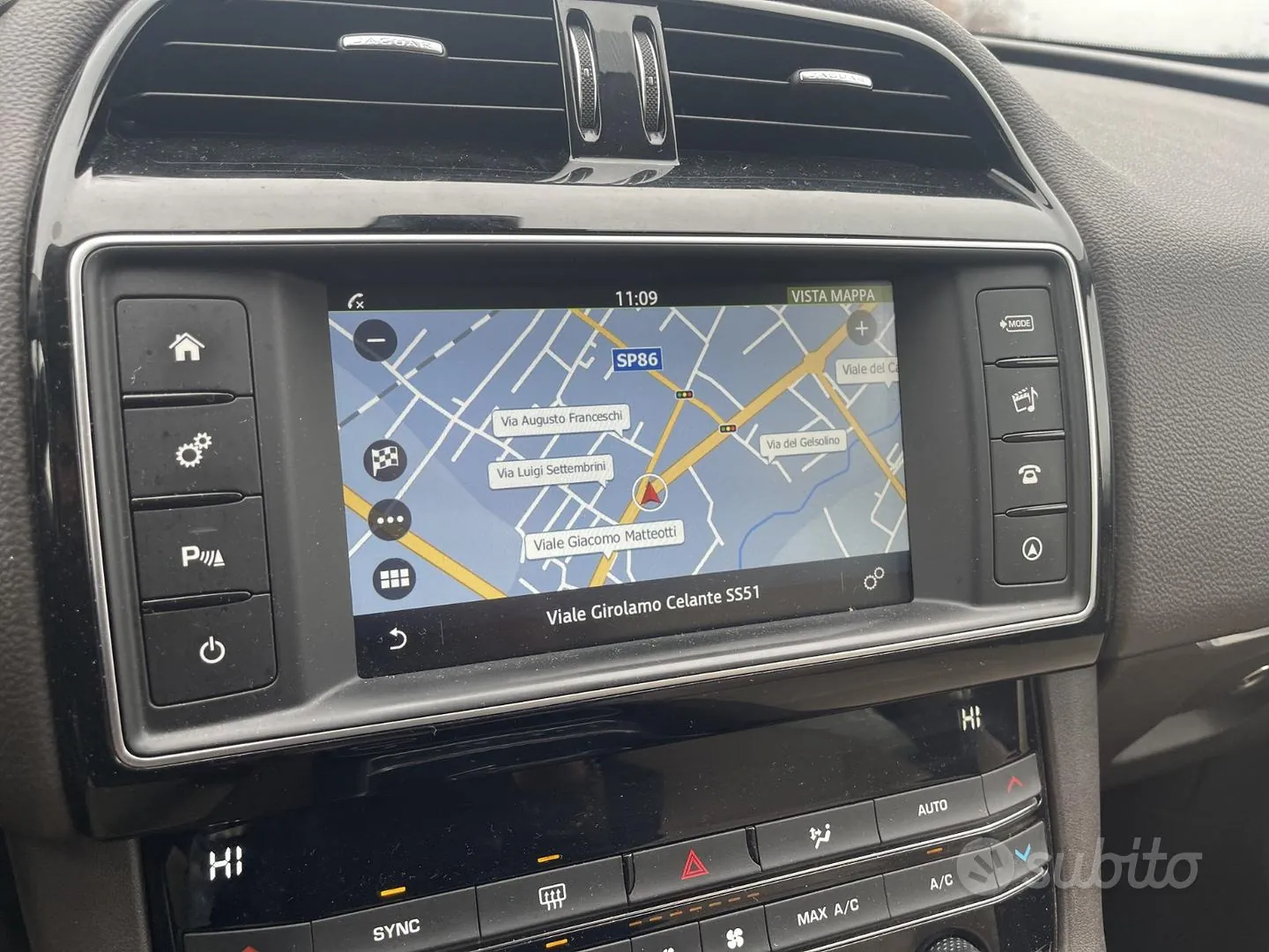 Jaguar F-Pace 2017 photo 4