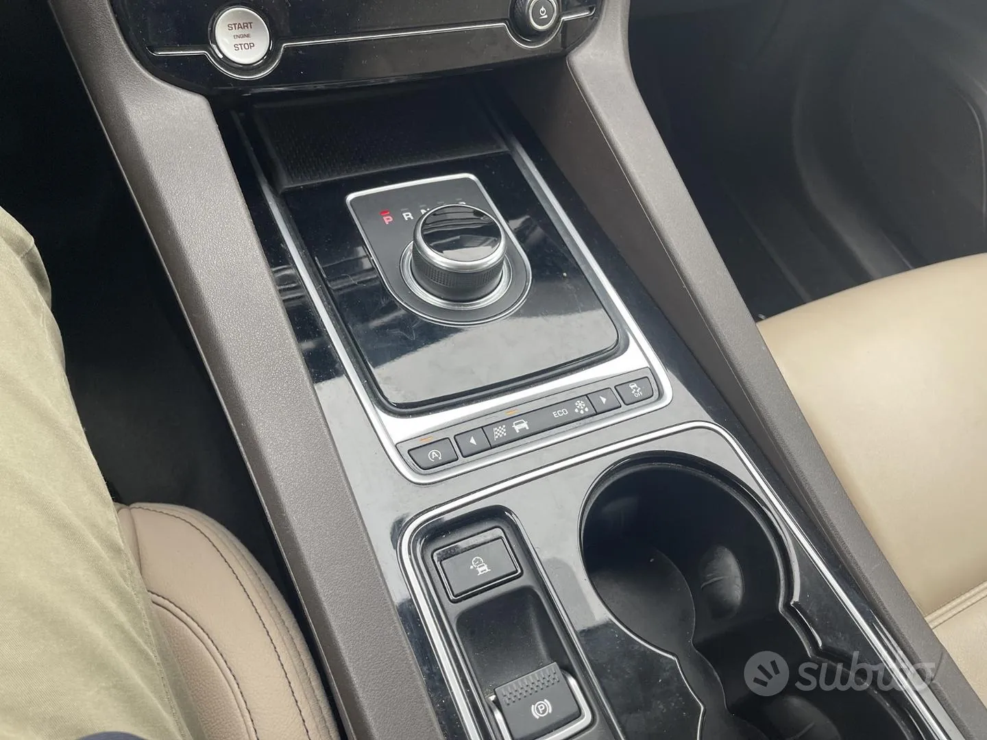 Jaguar F-Pace 2017 photo 5