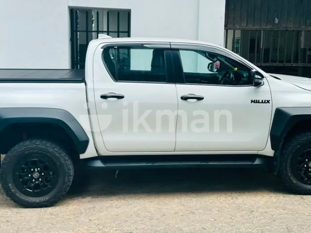 Toyota Hilux 2024 photo 5