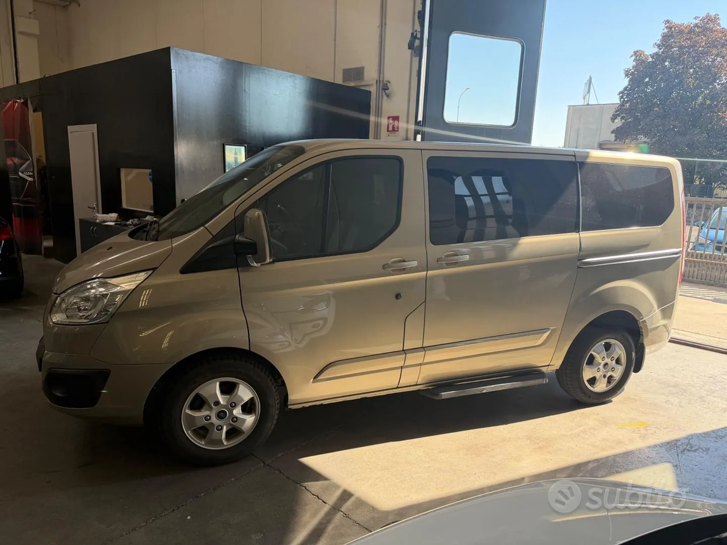 Ford Tourneo Custom 2018 photo 3