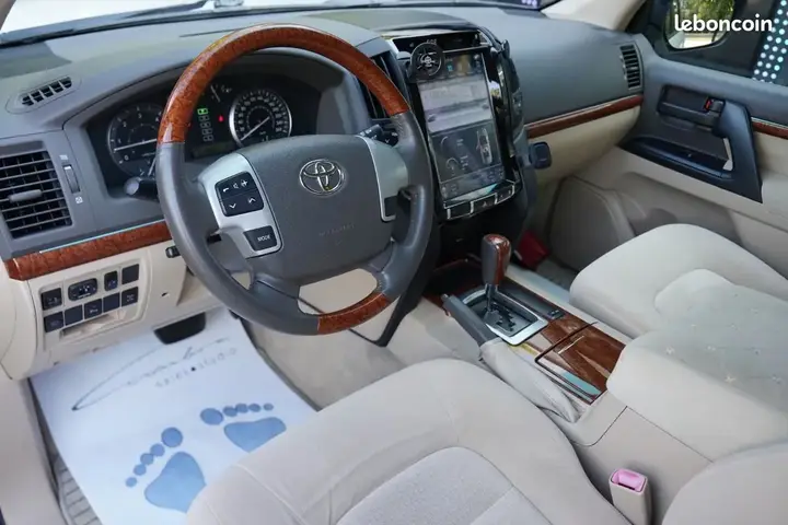 Toyota Land Cruiser 2015 photo 3