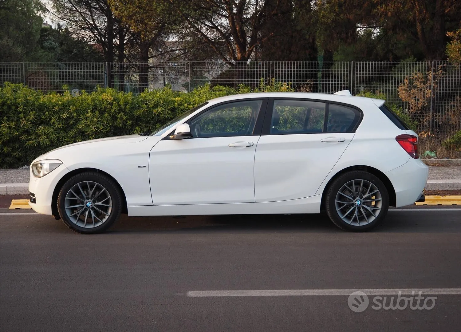 BMW 118D Sport 2012 photo 3