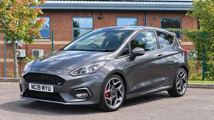 Ford Fiesta 2019 photo 2