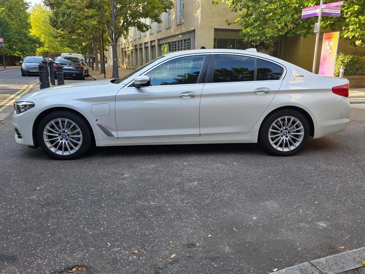 BMW 5 Series 2018 photo 2