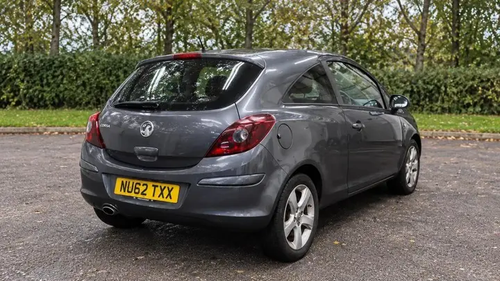 Vauxhall Corsa 2012 photo 3
