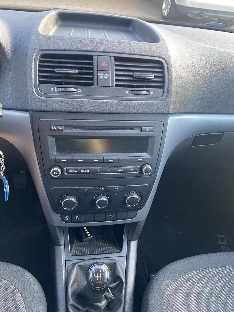 Skoda Yeti 2016 photo 2
