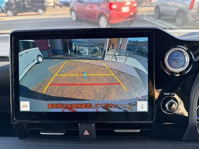 Toyota Voxy 2022 photo 3