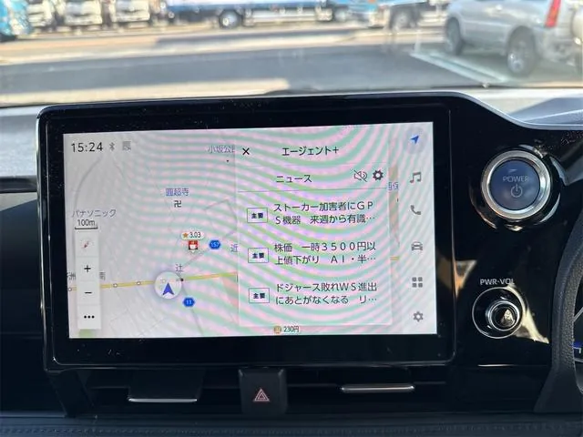 Toyota Voxy 2022 photo 2