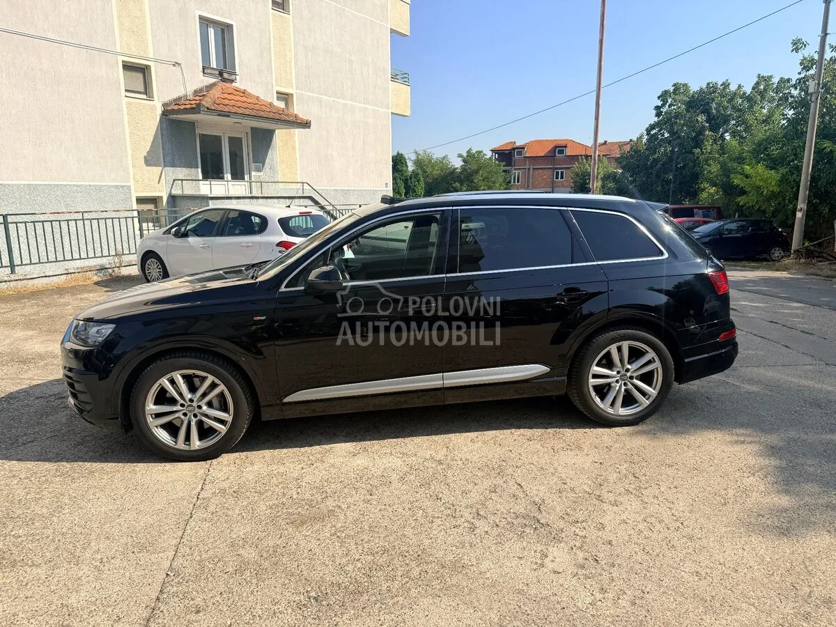 Audi Q7 2016 photo 5
