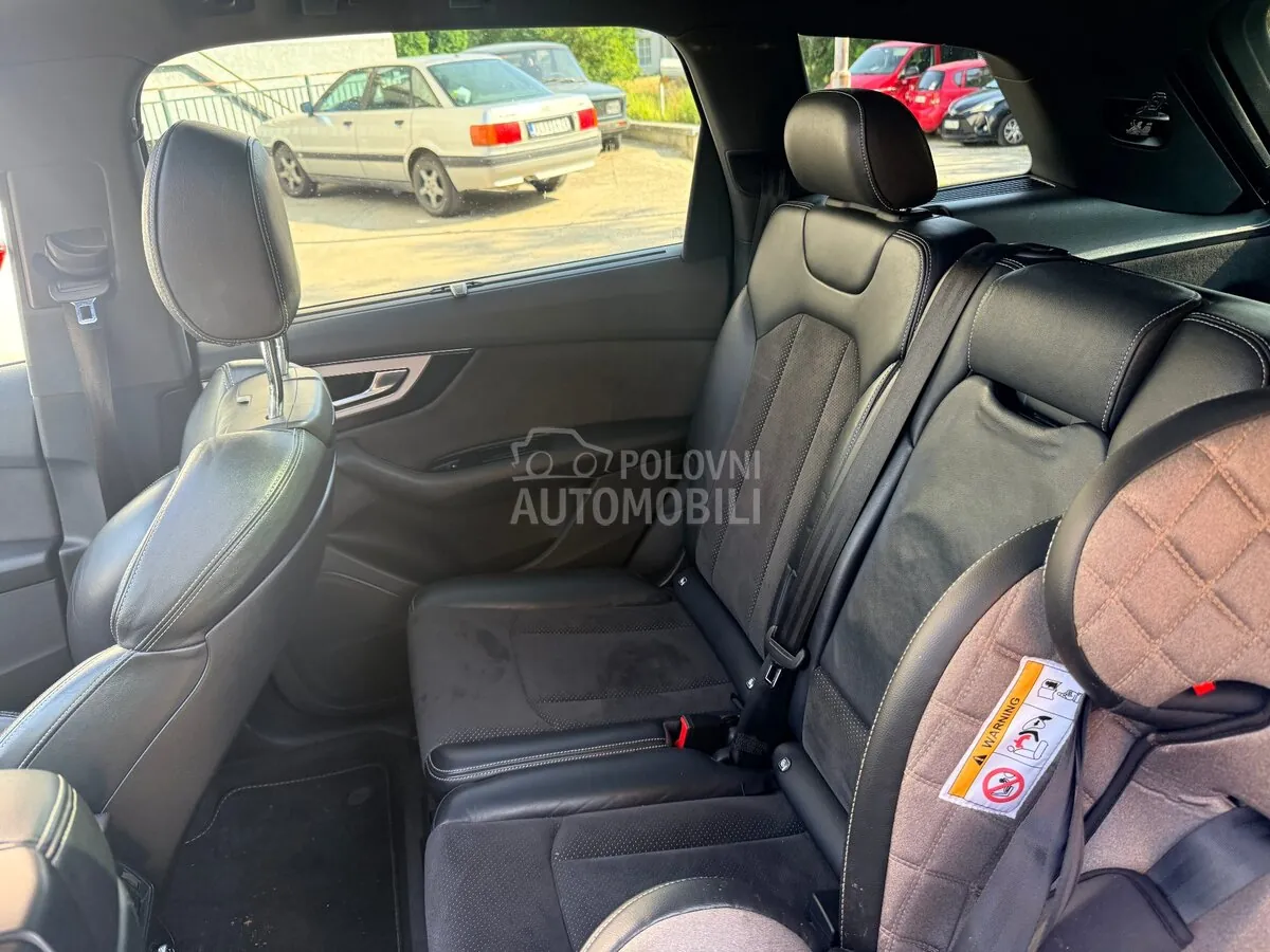 Audi Q7 2016 photo 3