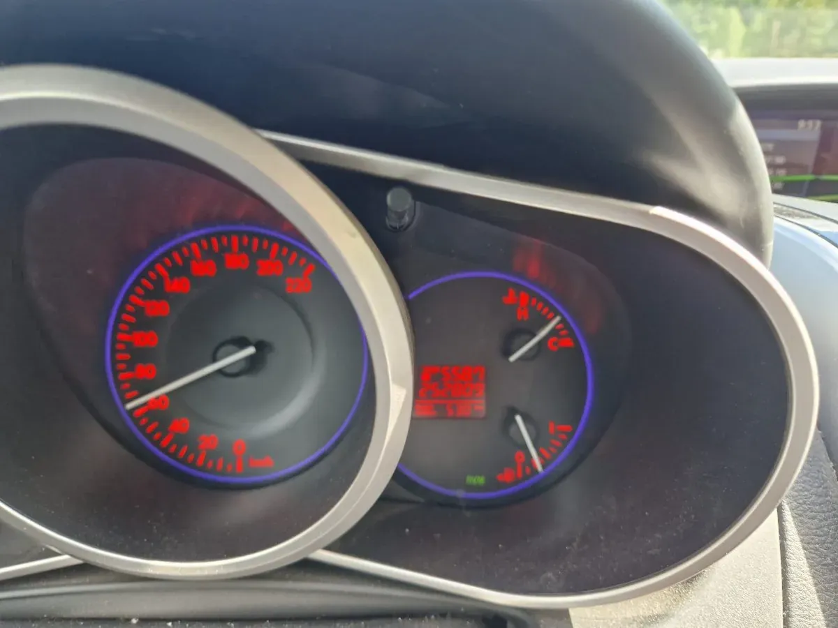 Mazda Cx-7 2010 photo 2
