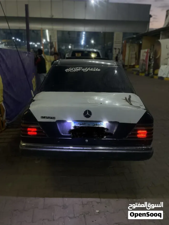 Mercedes-Benz E-Class 1993 photo 2