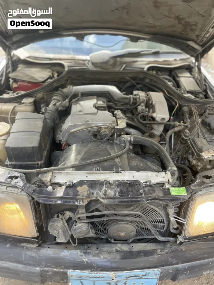 Mercedes-Benz E-Class 1993 photo 3