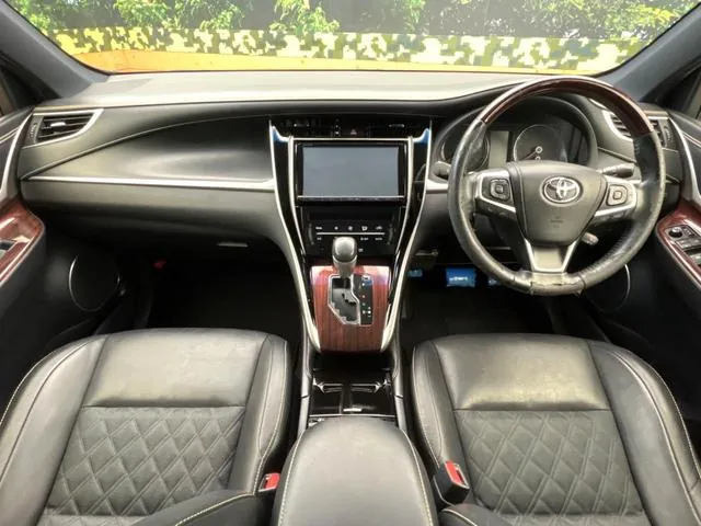 Toyota Harrier 2015 photo 2
