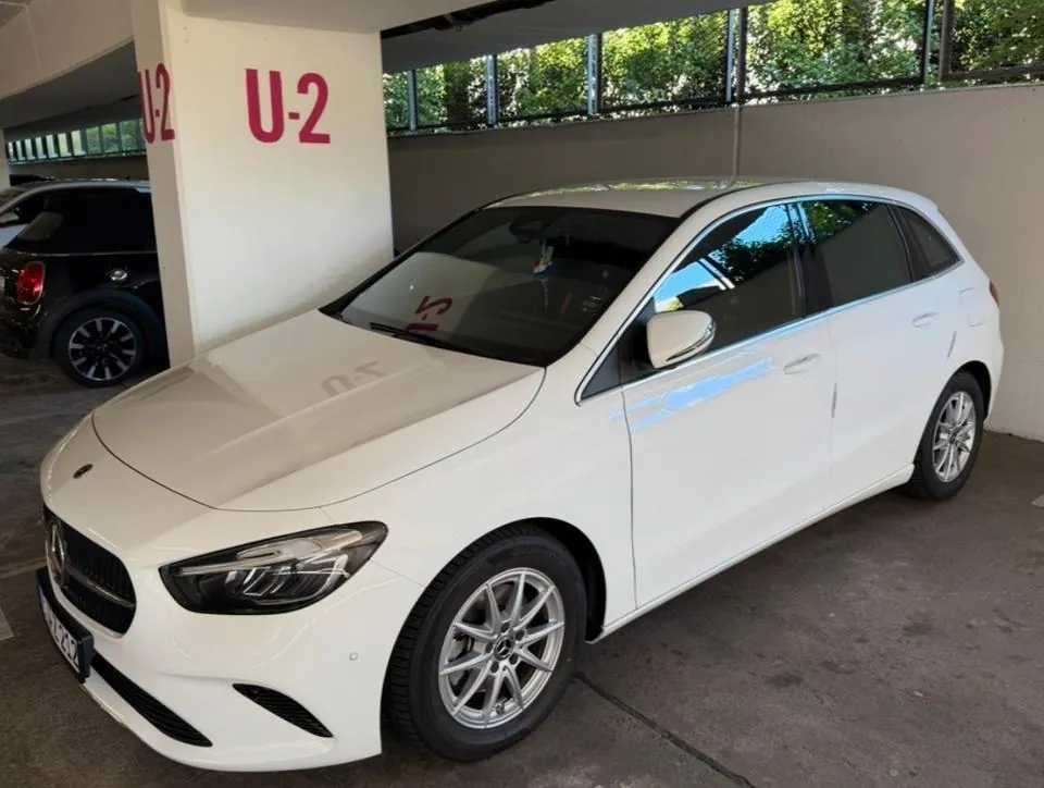 Mercedes-Benz B 200 D