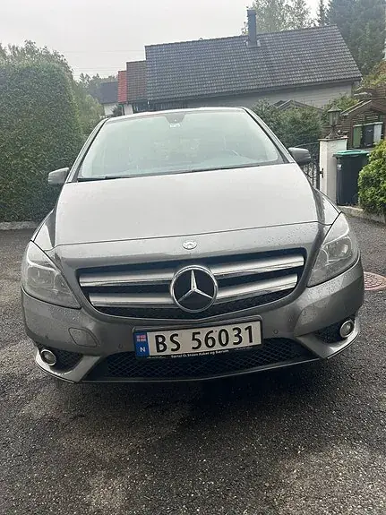 Mercedes-Benz B 180 2012 photo 3