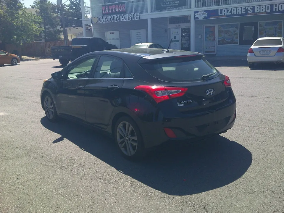 Hyundai Elantra Gt 2016 photo 5