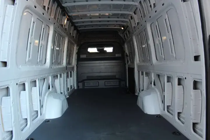 Mercedes-Benz Sprinter 2024 photo 5