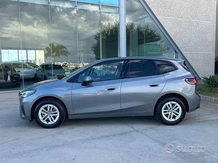 BMW 218D Active Tourer 2025 photo 2