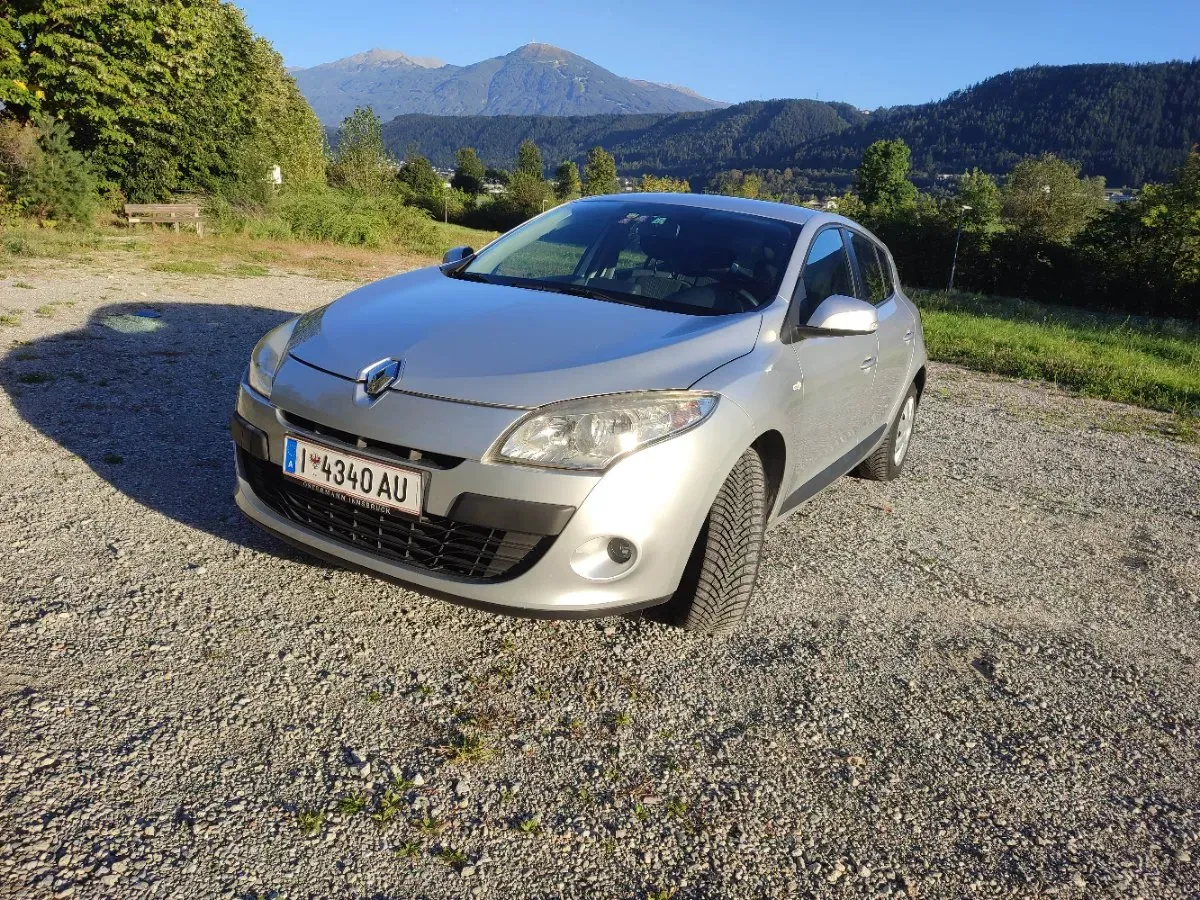 Renault Megane 2009 photo 2