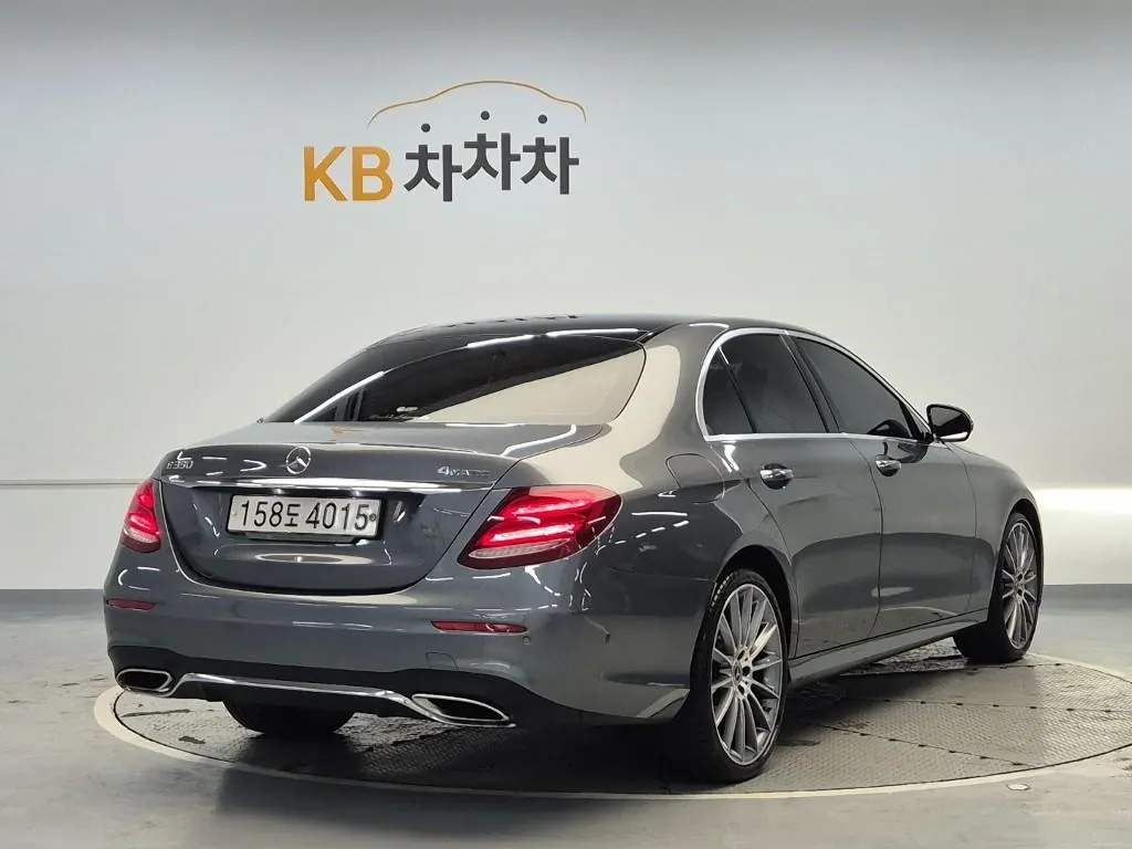 Mercedes-Benz E-Class 2019 photo 3