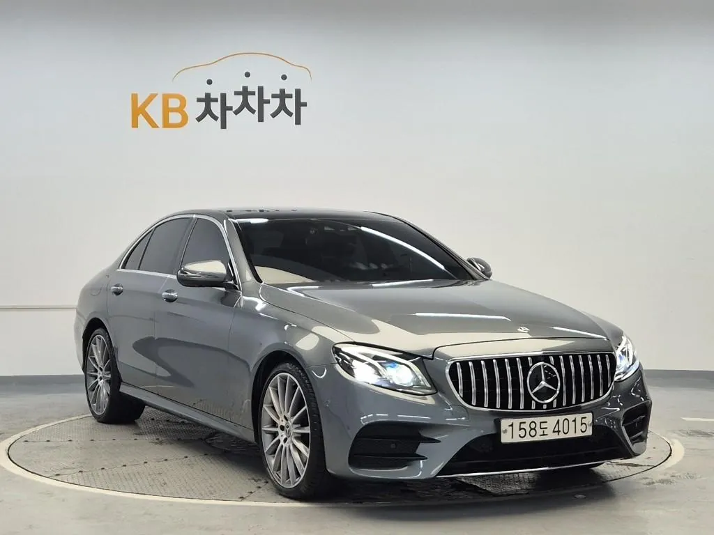 Mercedes-Benz E-Class 2019 photo 4