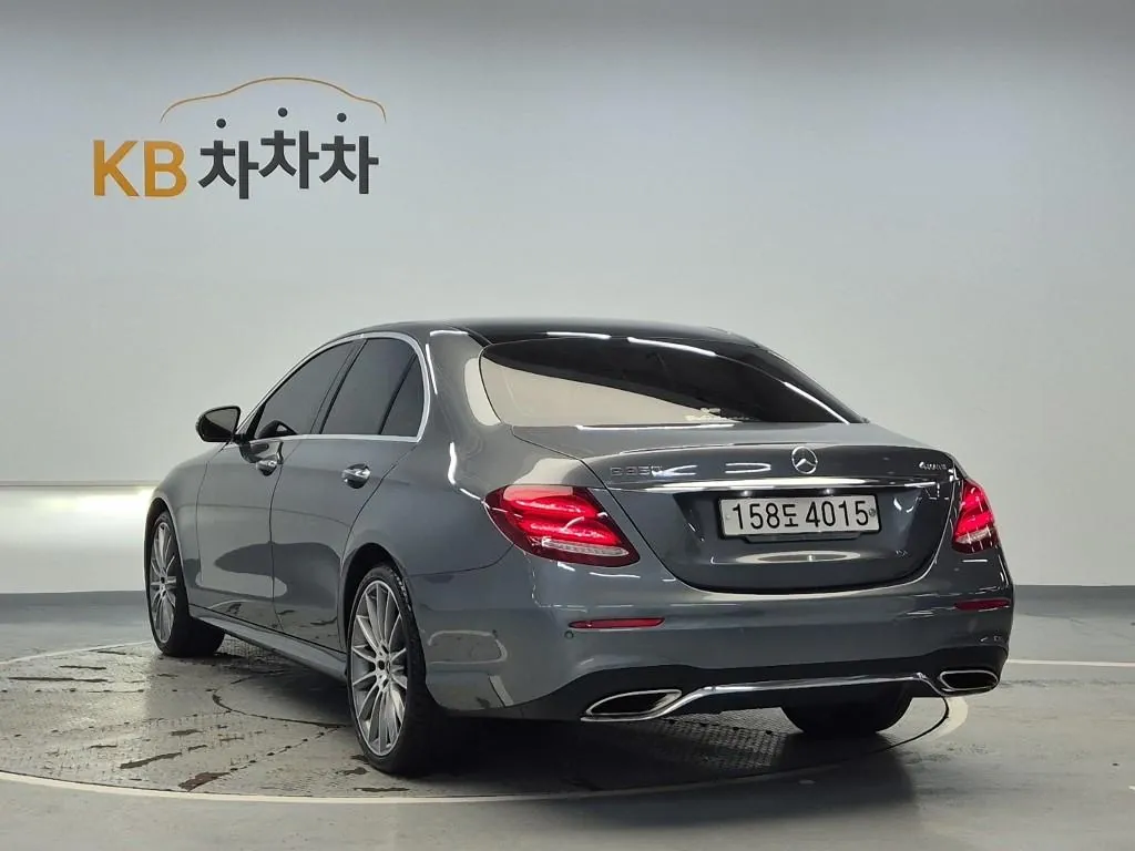 Mercedes-Benz E-Class 2019 photo 2