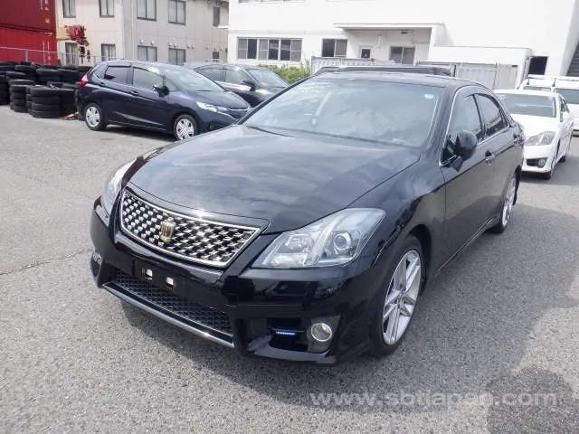 Toyota Crown 2011 photo 2