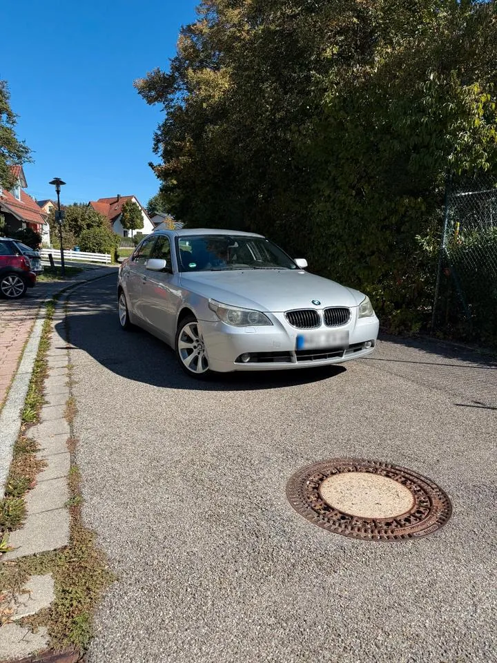 BMW 525I