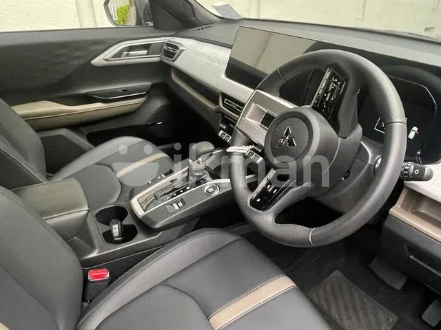 Mitsubishi Outlander 2025 photo 4