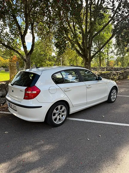 BMW 116I 2009 photo 2