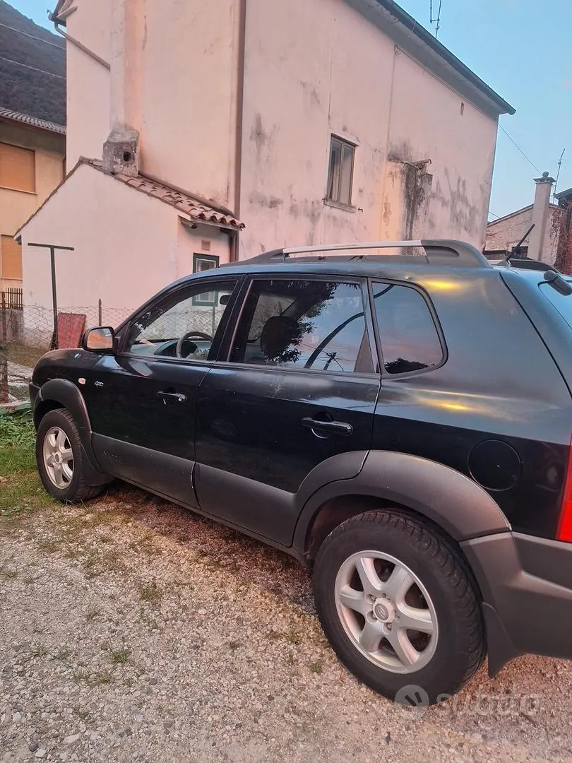 Hyundai Tucson 2004 photo 4