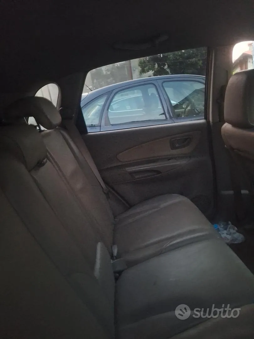 Hyundai Tucson 2004 photo 3