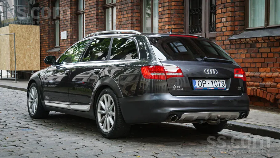 Audi Allroad 2011 photo 3