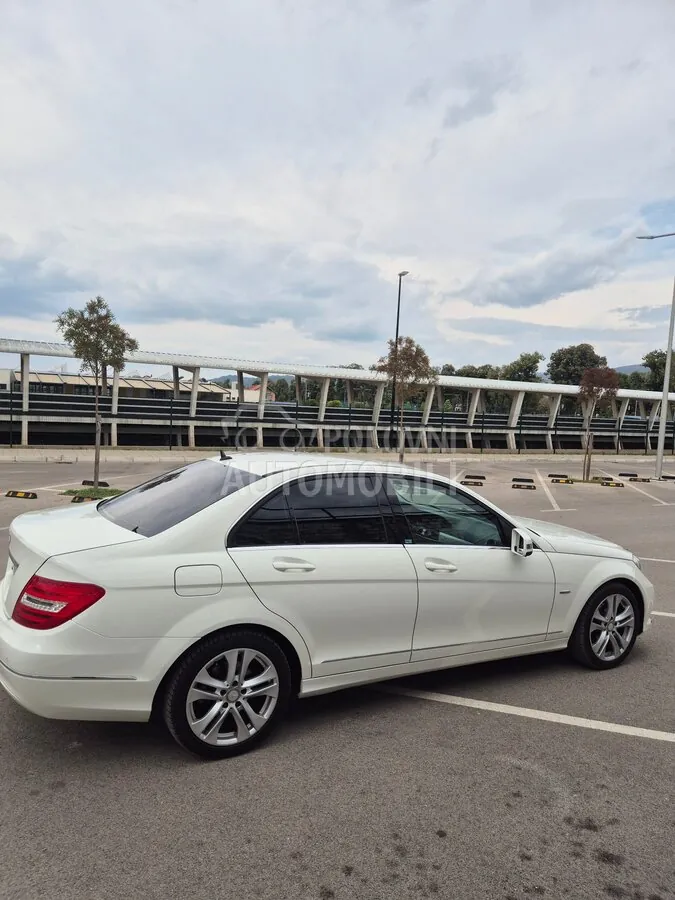 Mercedes-Benz C 200 2012 photo 3