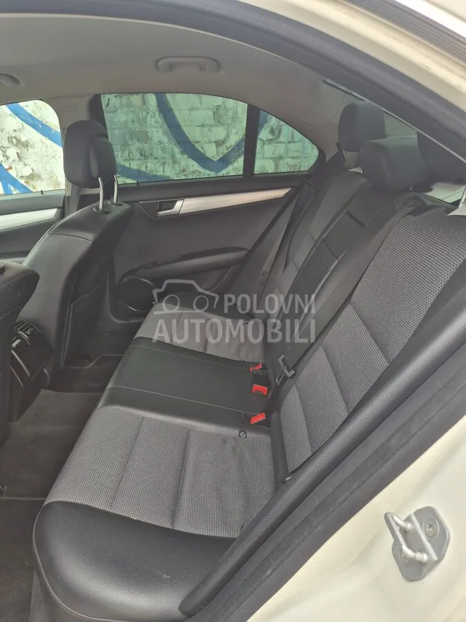 Mercedes-Benz C 200 2012 photo 5