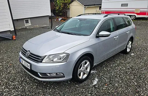 Volkswagen Passat 2011 photo 5