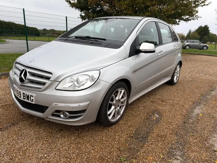 Mercedes-Benz B-Class 2009 photo 5