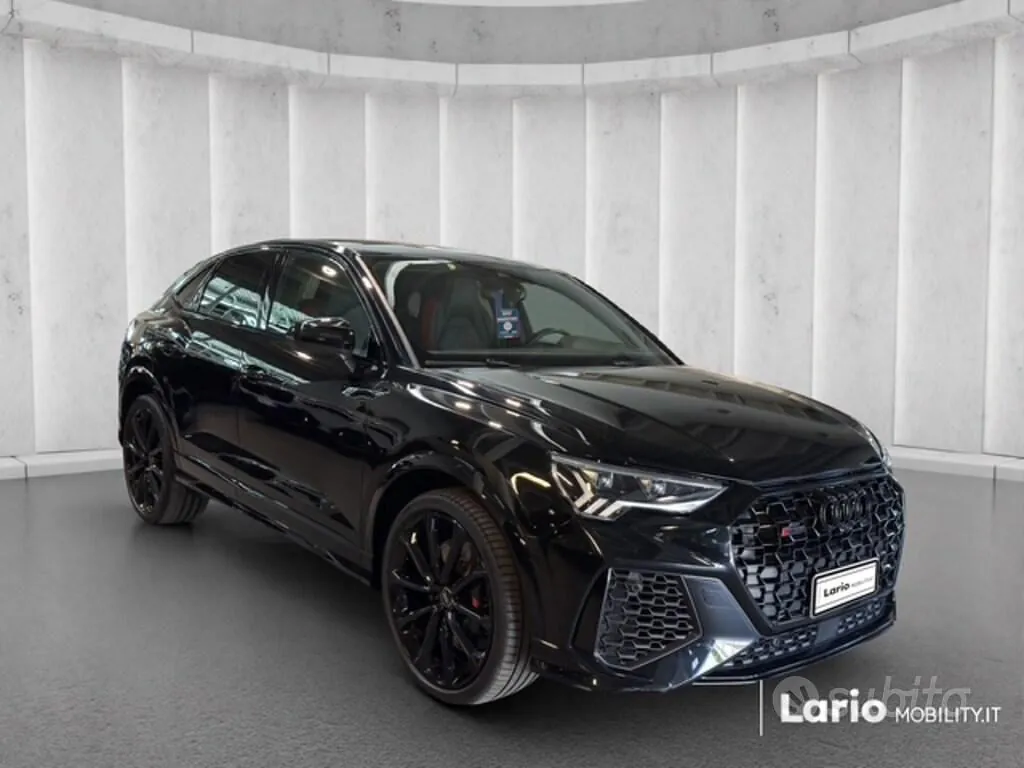 Audi Q3 2022 photo 2