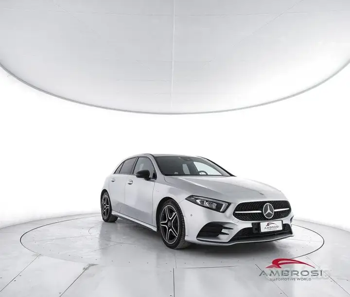Mercedes-Benz A 180 2022 photo 2