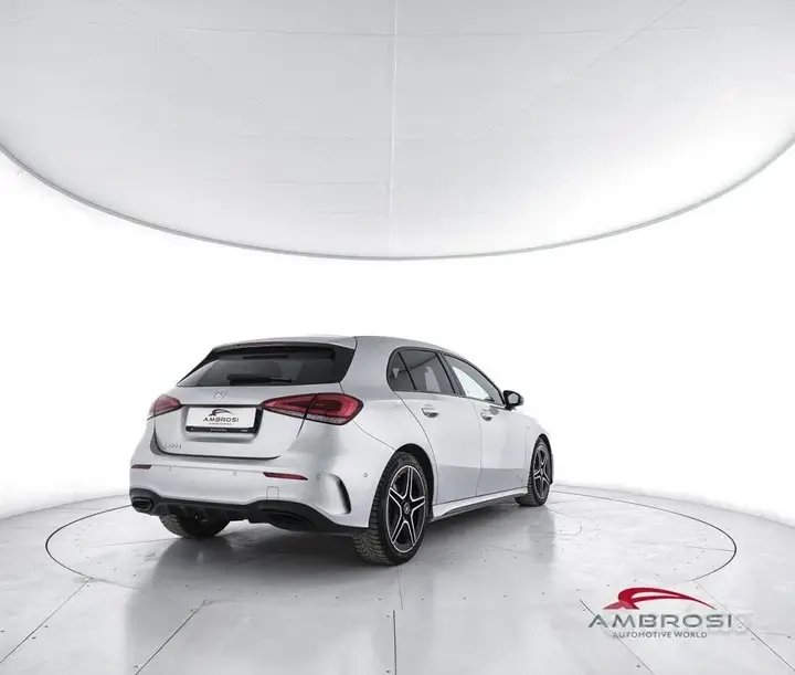 Mercedes-Benz A 180 2022 photo 3