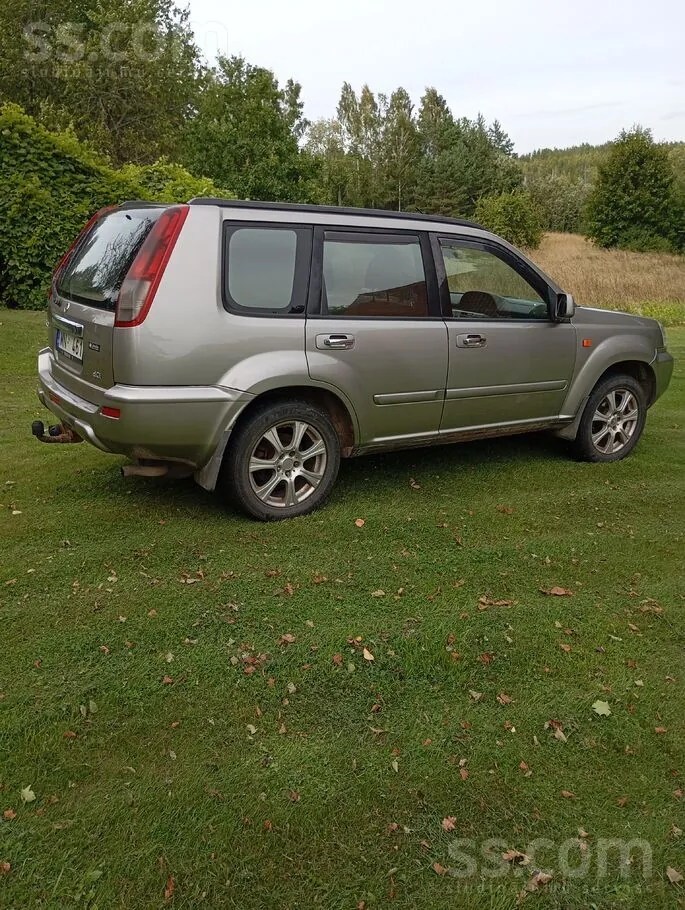 Nissan X-Trail 2003 photo 4