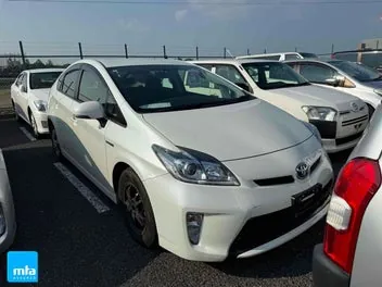 Toyota Prius 2016 photo 2