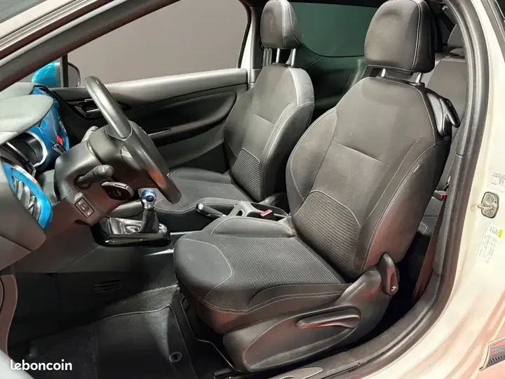 DS Automobiles Ds3 2016 photo 5