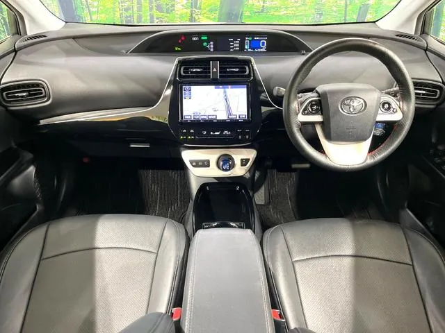 Toyota Prius 2018 photo 2