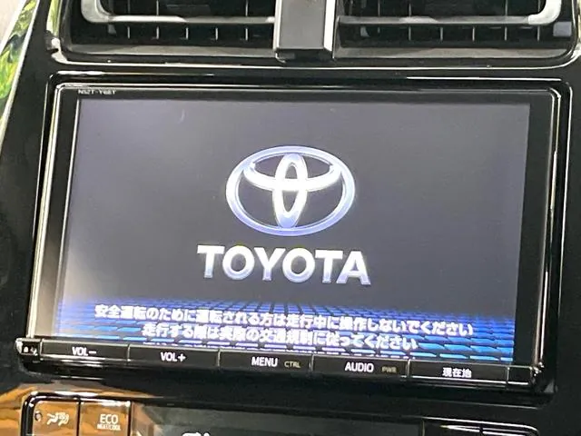 Toyota Prius 2018 photo 3