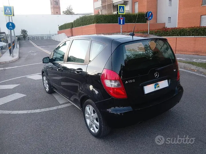 Mercedes-Benz A 160 2010 photo 5