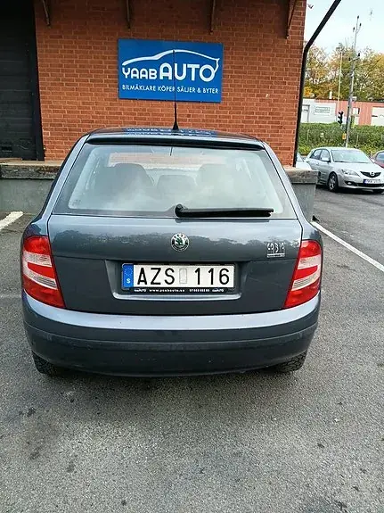 Skoda Fabia 2007 photo 2