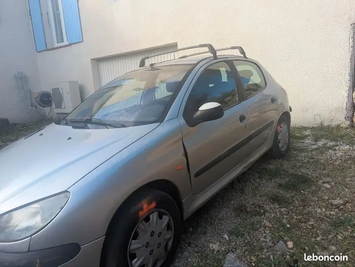 Peugeot 206